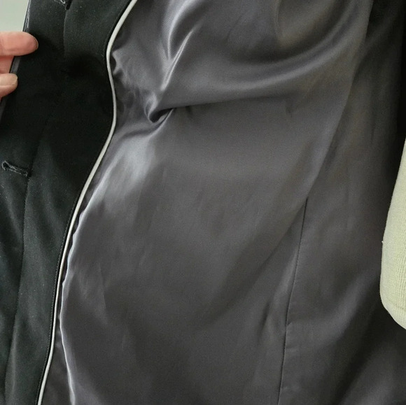 ANNE KLEIN midweight black trench with ribbed sweater collar and cuffs. Size M - Picture 10 of 16